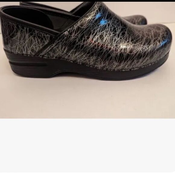 Dansko XP Black Silver Pewter Black Silver Metallic Scribble Leather Clog 41 11 - Picture 7 of 8